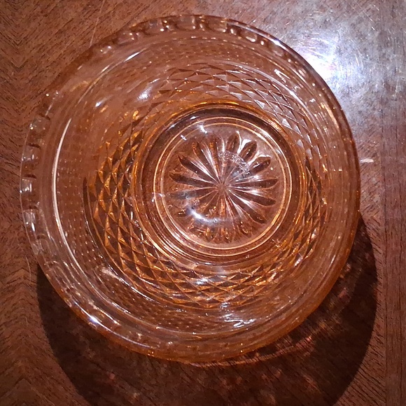 Vintage Pink Glass Bowl - Picture 3 of 4